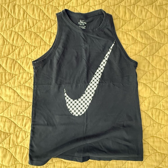 2 pc set - Nike Black Athletic Set with Checkered Swoosh - Picture 3 of 13